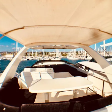 Boat & Breakfast Båthotell Sanremo