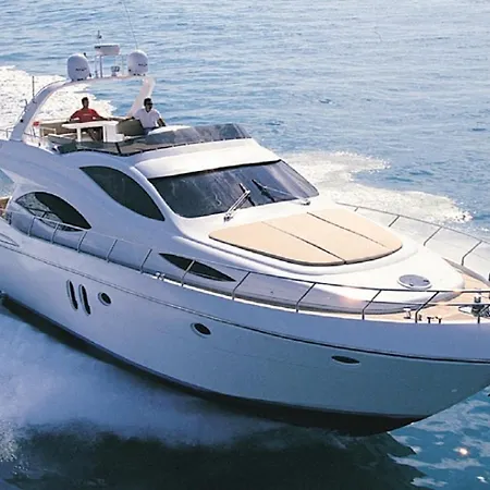 Boat & Breakfast Botel *